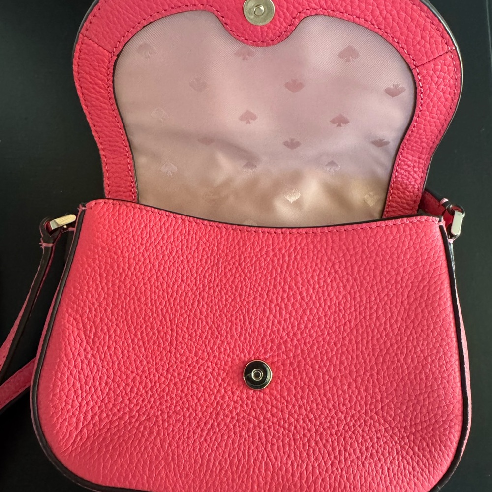 Kate Spade Ripe Papaya Color Crossbody Bag with Curved Flap - Picture 2 of 13